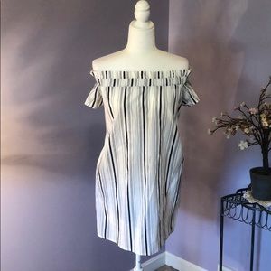 Shift dress— White with navy stripes